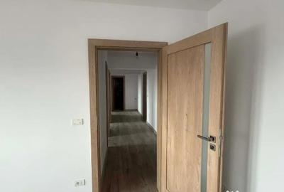 Apartament cu 3 camere decomandat în Calea București - 2