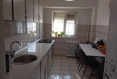 Vand apartament 4 camere - 2