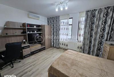 Garsonieră în Baza 3 - 8