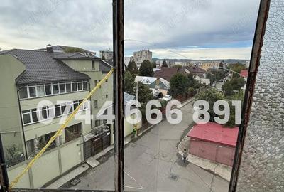 Apartament decomandat 3 camere, etaj 3, strada Maramures - 4