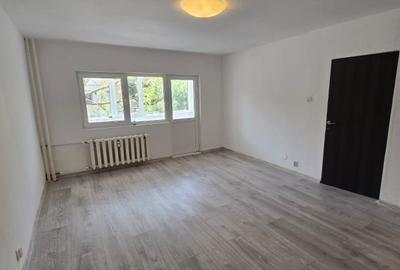 Garsoniera, decomandata, etaj 1 din 4, Uverturii, Teatrul Masca - 2