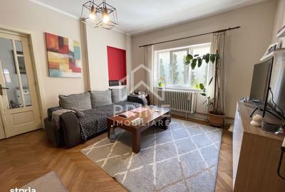 Casă cu 3 camere cu Teren 1250 Mp în Central - 1