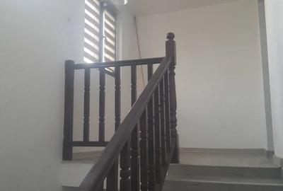 Casă cu 6 camere în Central - 3