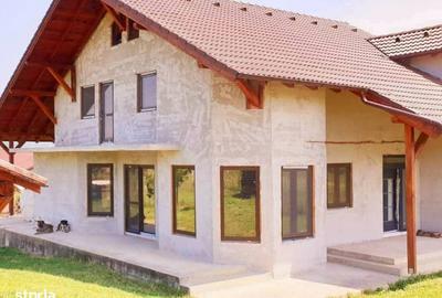Casă cu 4 camere cu Teren 1200 Mp în Central - 4