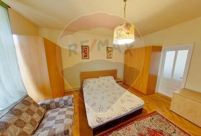 Casă individuală cu 4 camere cu Canalizare în Central - 10