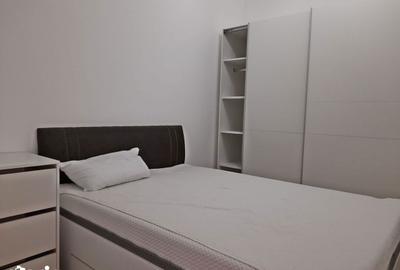 Apartament cu 3 camere decomandat în Orașul Nou