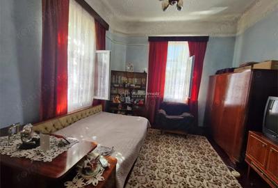 Casă cu 3 camere cu Teren 162 Mp în Dealul Malului - 10