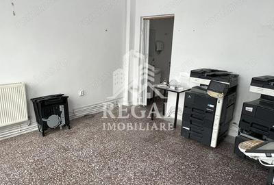 Spațiu comercial, de 20 mp, în Central - 4
