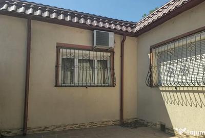 Casă cu 3 camere cu Teren 145 Mp în Central - 1