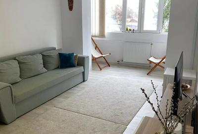 Apartament cu 3 camere decomandat în Piața Centrală - 2