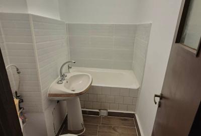 Apartament cu 3 camere semidecomandat în Colentina - 3