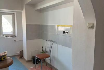 De vanzare apartament 3 camere - 3