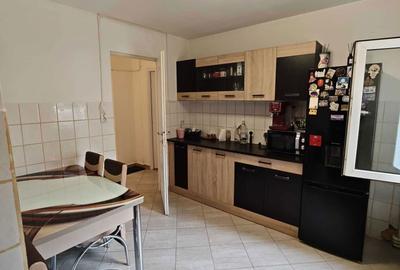 Apartament cu 3 camere decomandat în Roșu - 6