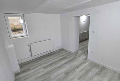 Casă cu 3 camere în Central - 2