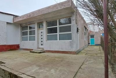 Spațiu comercial, de 80 mp, în Sud - 9