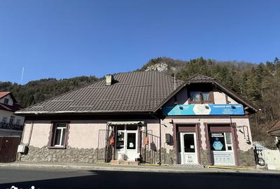 Casă cu 7 camere cu Teren 500 Mp în Bran - 3