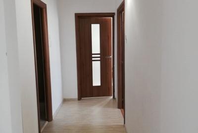 Apartament cu 2 camere decomandat în Titan - 2