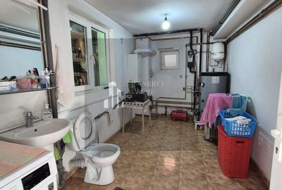 Casă individuală cu 5 camere cu Canalizare în Central - 19