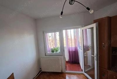 Apartament cu 3 camere decomandat în Central - 2