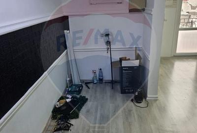 Spațiu comercial, de 22 mp, în Central - 6