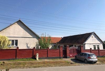 Casă cu 3 camere în Sacoșu Mare - 10