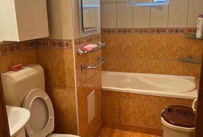Apartament cu 3 camere decomandat în Central - 2