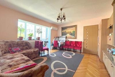 Apartament cu 3 camere semidecomandat, mobilat în Lipovei - 2