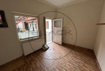 Spațiu comercial, de 200 mp, în Central - 10