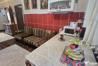 Apartament cu 4 camere decomandat în George Enescu - 9