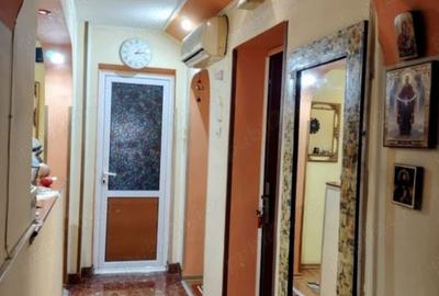 Apartament cu 4 camere semidecomandat în Cet - 1