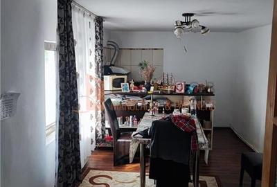 Casa tip parter + mansarda in zona Centru - 4