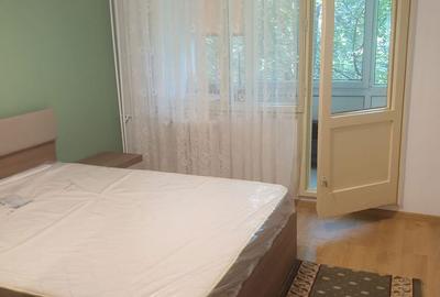 Apartament cu 3 camere semidecomandat, mobilat în Berceni - 2