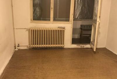 Garsonieră decomandată în Exterior Vest