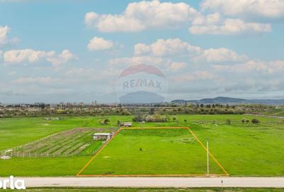 Teren de 6200 mp, în Central - 12