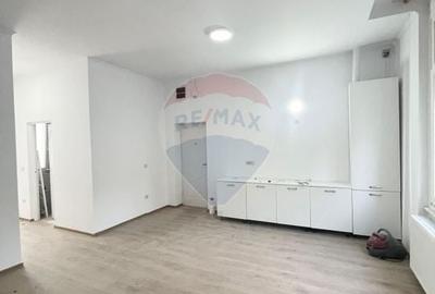Casa / Spatiu comercial cu 6 camere de inchiriat in zona centrala Casa / Spatiu comercial cu 6 camere de inchiriat in zona centrala - 16