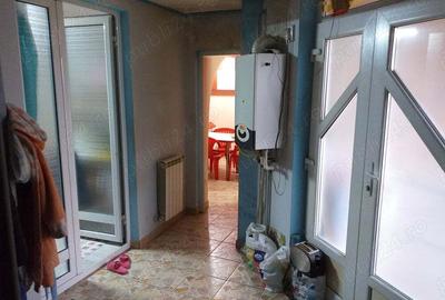 Casă cu 4 camere în Central - 1