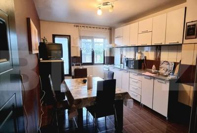 Casă cu 5 camere cu Teren 250 Mp în Central - 3