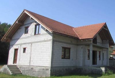 Casă cu 4 camere în Central - 7