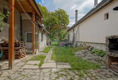 Casă cu 5 camere cu Garaj în Turcheș - 11