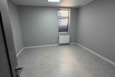 Spațiu comercial, de 70 mp, în Central - 5