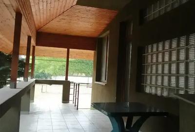 Casă cu 20 camere cu Canalizare în Drumul Taberei - 10