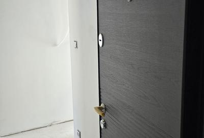 Apartament cu 3 camere decomandat în Craiovița Nouă - 3