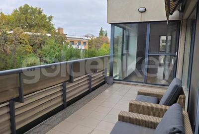 Apartament cu 4 camere decomandat în Herăstrău