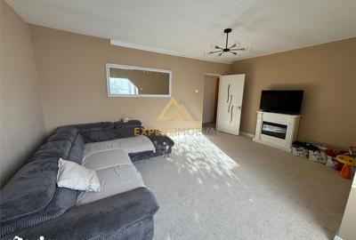 Apartament cu 3 camere decomandat în Traian - 11