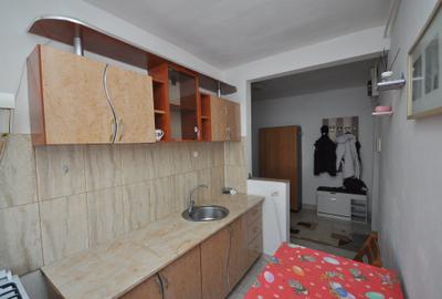 Garsonieră decomandată, mobilată în Drumul Taberei - 9