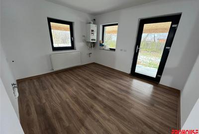 Casă cu 3 camere cu Teren 1000 Mp în Central - 6