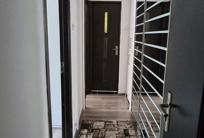 Apartament cu 3 camere decomandat în Micro 3 - 11