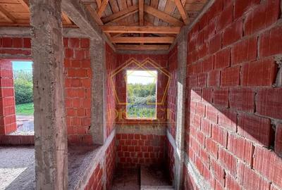 COM 0% Casa la rosu cu 5 camere P+E | Blascovici - 11