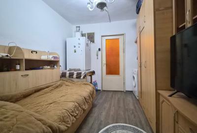 Garsonieră semidecomandată în CET - 8