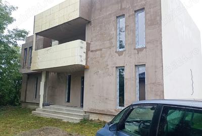 Vand casa in Targu Neamt - 1